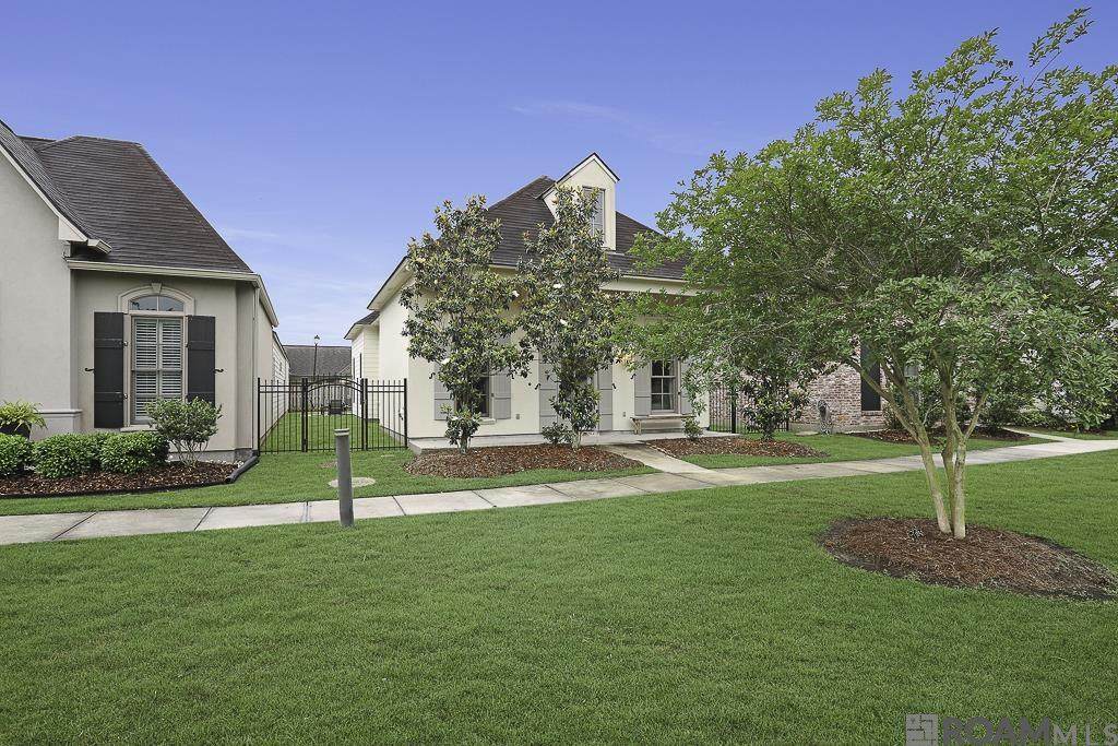 https://bt-photos.global.ssl.fastly.net/batonrouge/orig_boomver_2_2026008896-2.jpg