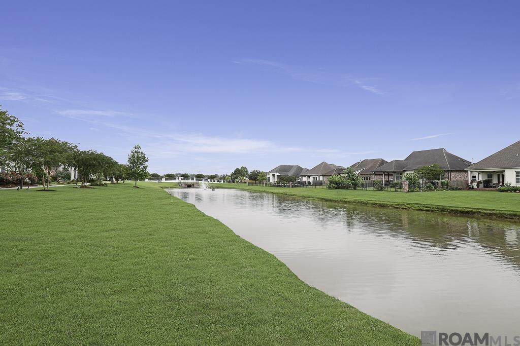 https://bt-photos.global.ssl.fastly.net/batonrouge/orig_boomver_2_2026008896-2.jpg