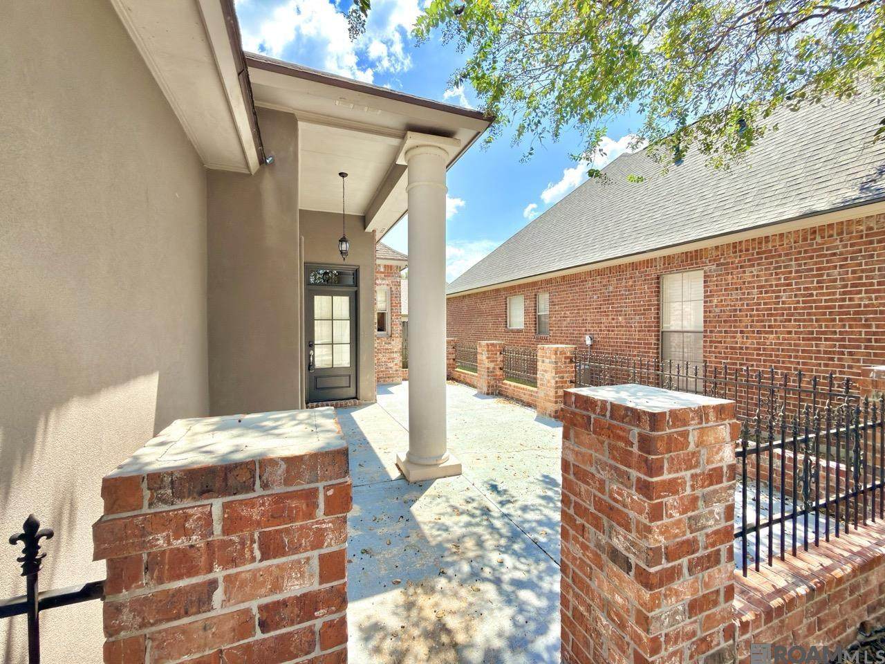https://bt-photos.global.ssl.fastly.net/batonrouge/orig_boomver_2_2026016114-2.jpg