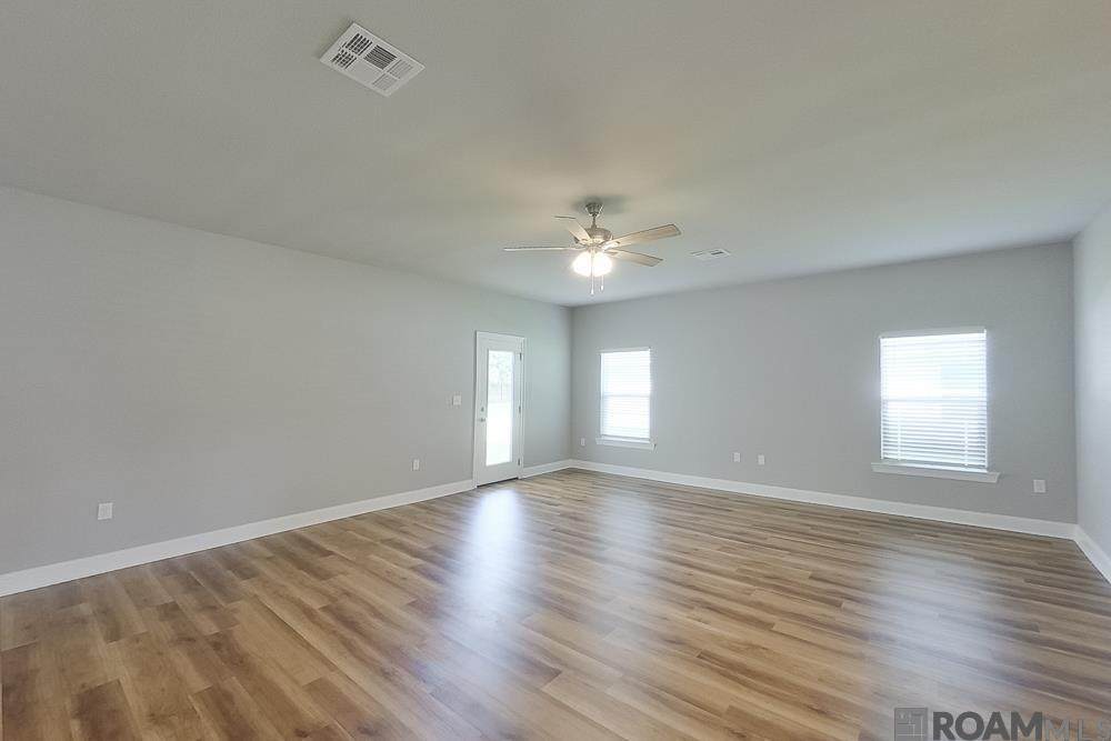 https://bt-photos.global.ssl.fastly.net/batonrouge/orig_boomver_2_2026016198-2.jpg