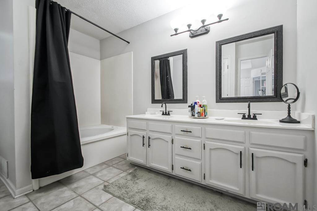 https://bt-photos.global.ssl.fastly.net/batonrouge/orig_boomver_2_2026016894-2.jpg