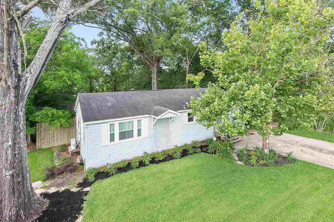 10233 Red Oak Dr - Photo 1