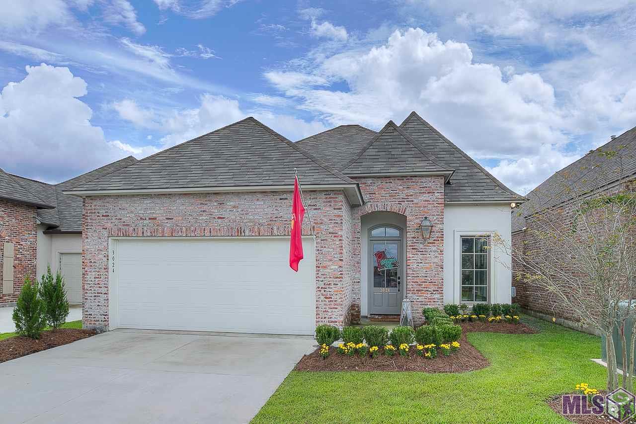 3024 Cresthaven Ave - Photo 1