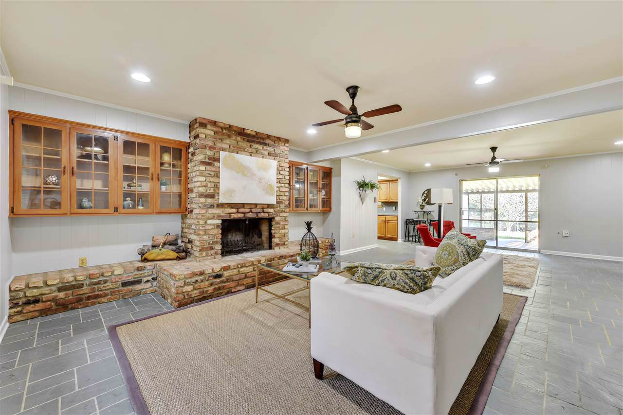 722 Seyburn Ct - Photo 1