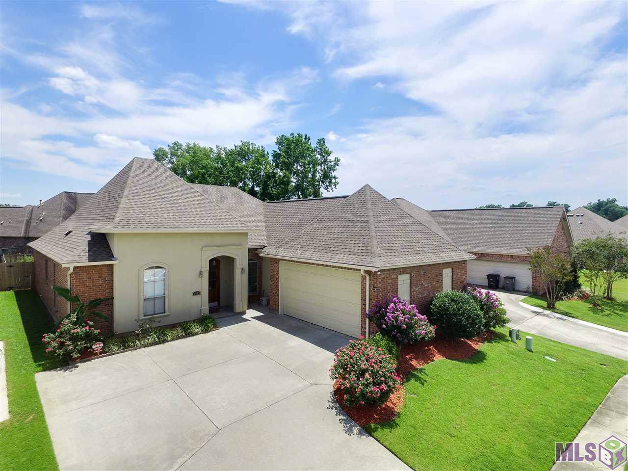 6328 Cross Gate Dr - Photo 1
