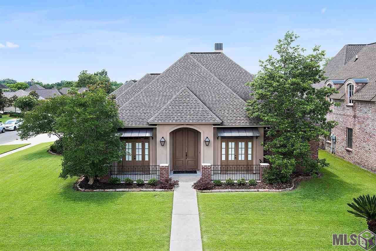 13615 Lakeway Dr - Photo 1