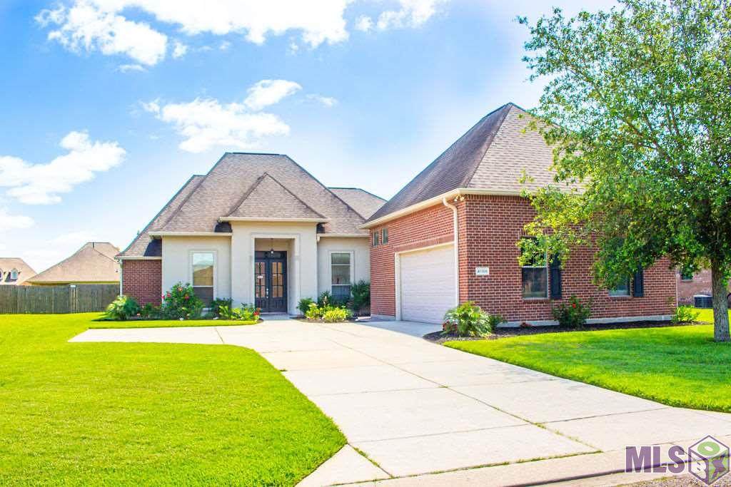 41186 Colonial Dr - Photo 1