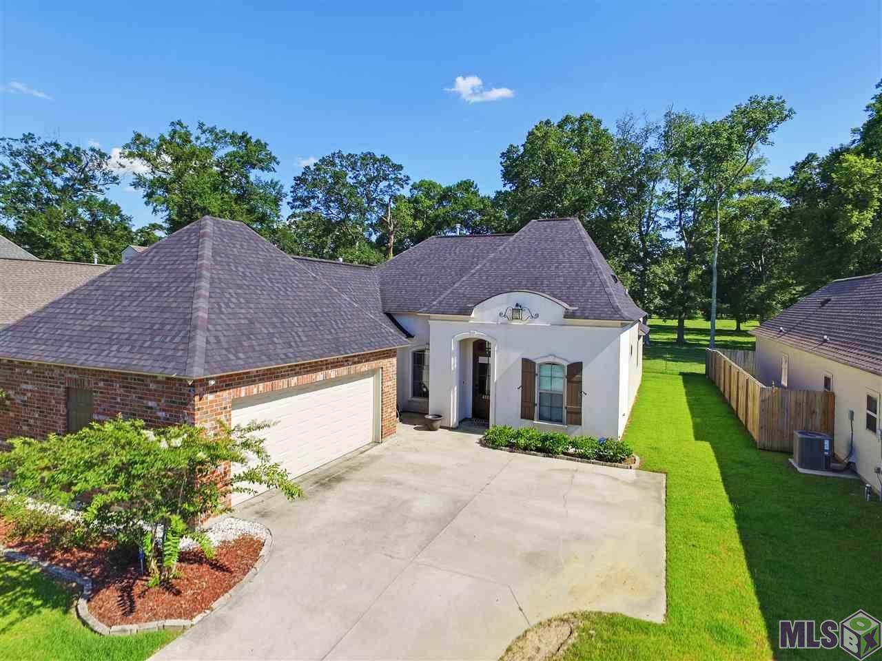 43235 Pond View Dr - Photo 1