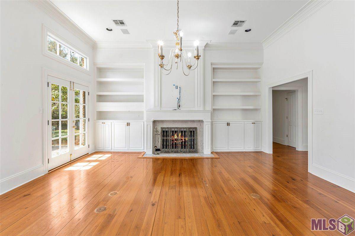 18114 Club View Dr - Photo 1