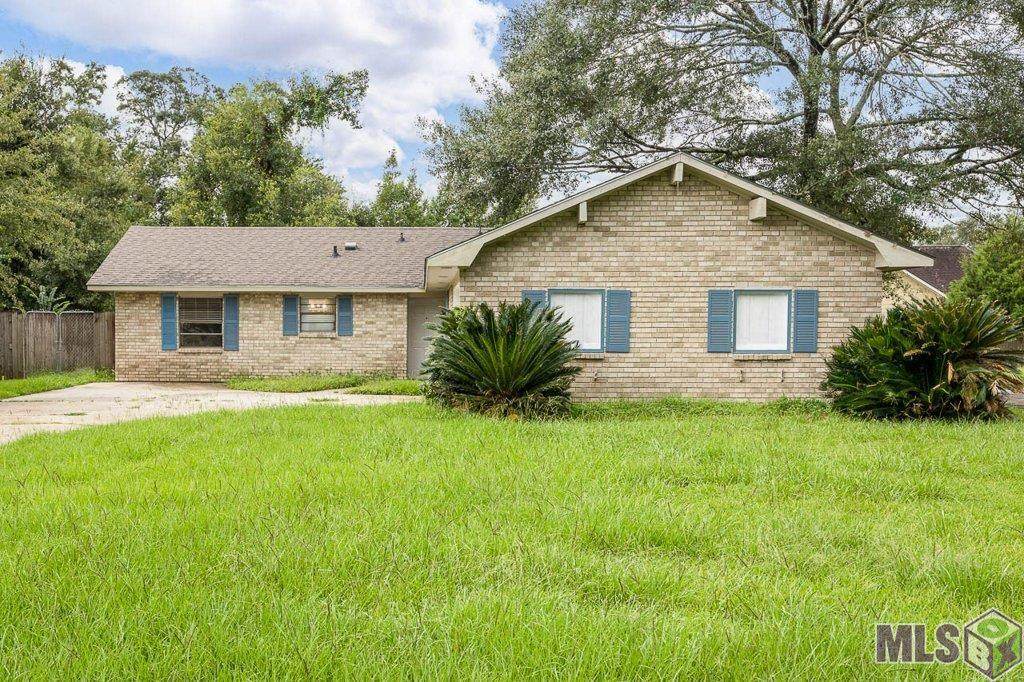 16410 Batavia Ave - Photo 1
