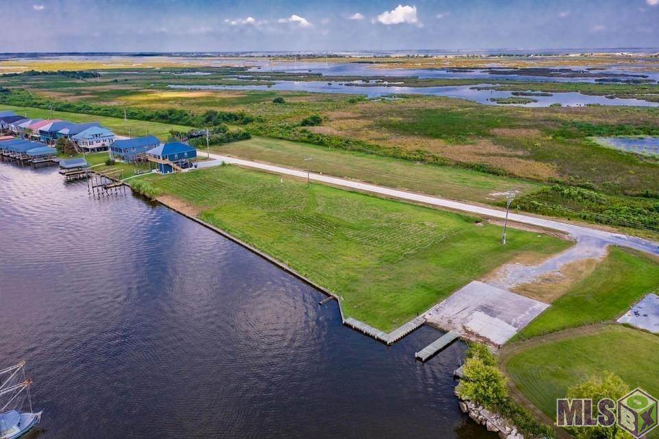 6333 Bayouside Dr - Photo 1