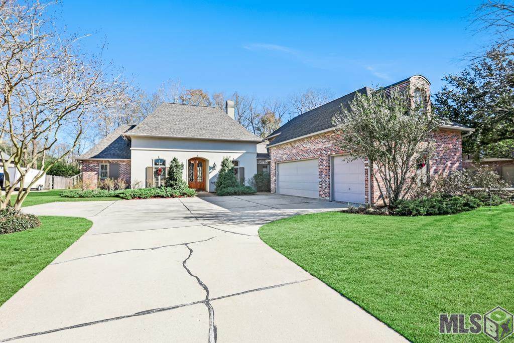 3011 Laurel Plantation Ave - Photo 1