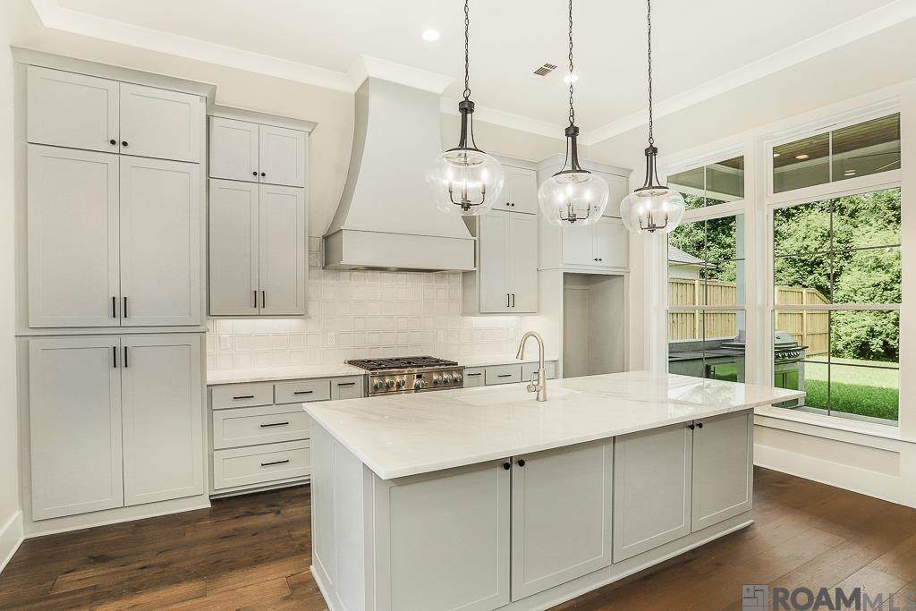 2907 Saint Luke Ave - Photo 1