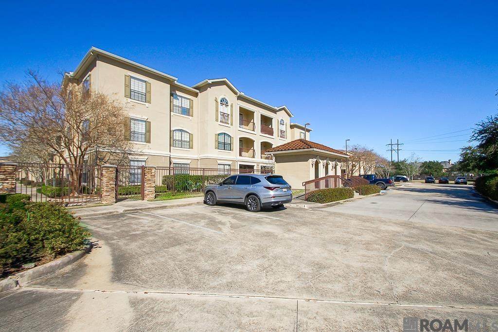 6765 Corporate Blvd - Photo 1