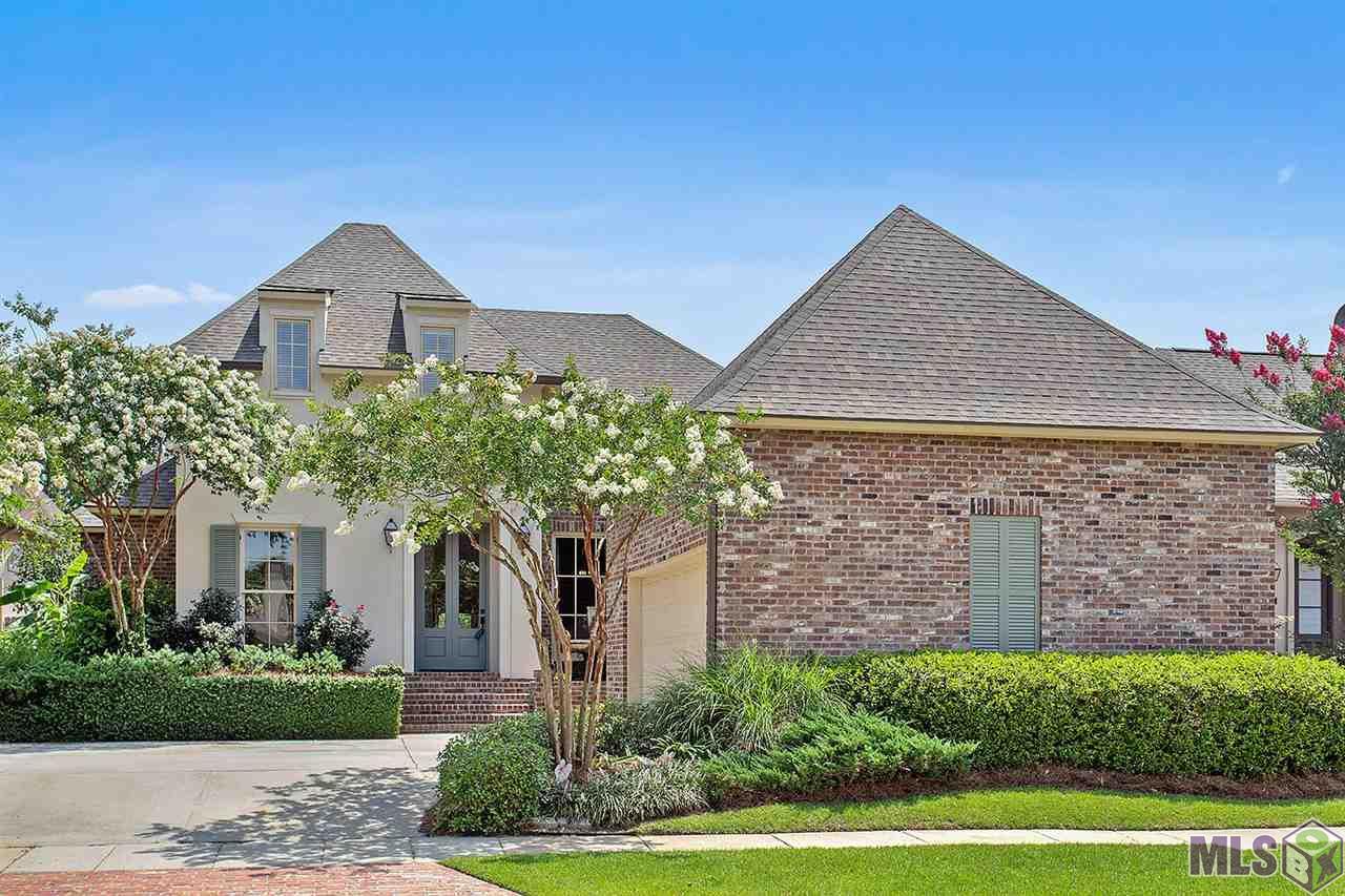 335 Greens Dr - Photo 1