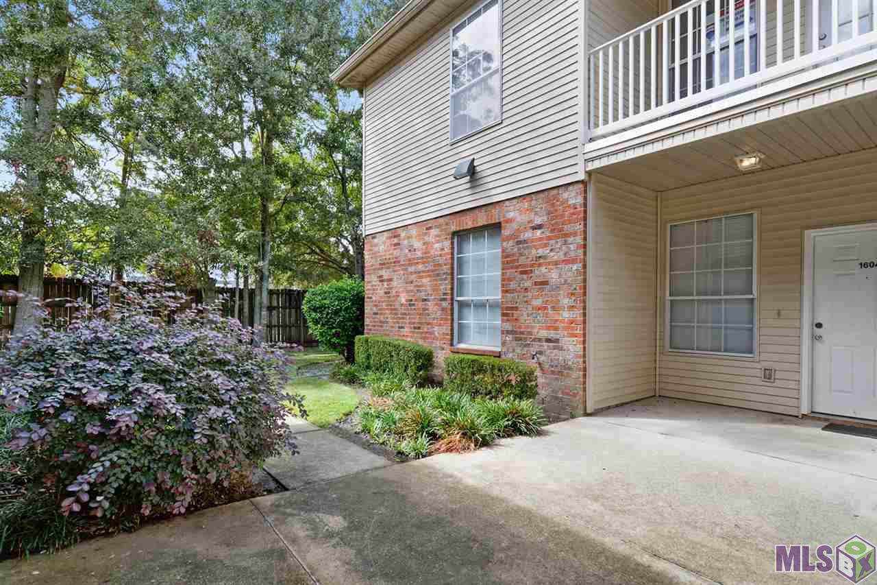 900 Dean Lee Dr - Photo 1
