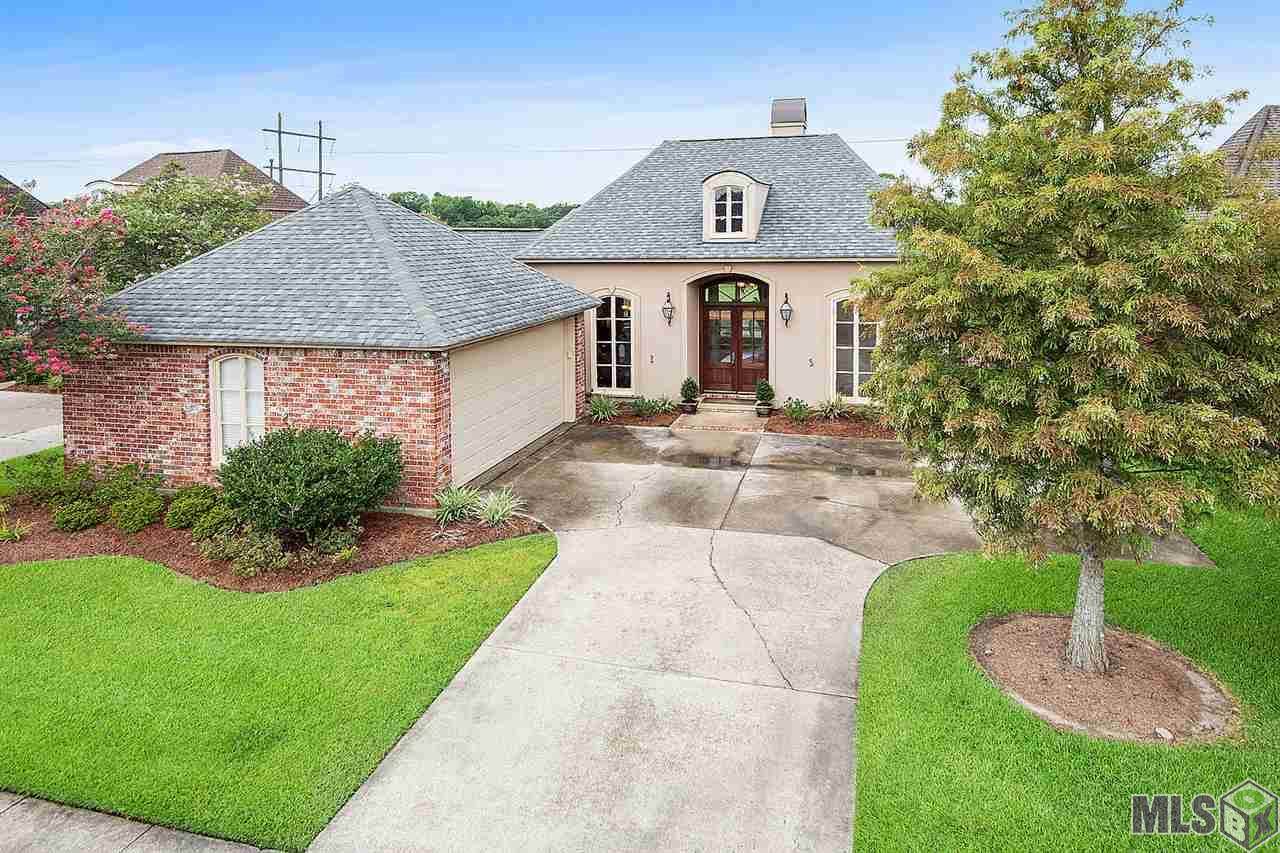 8560 Foxfield Dr - Photo 1