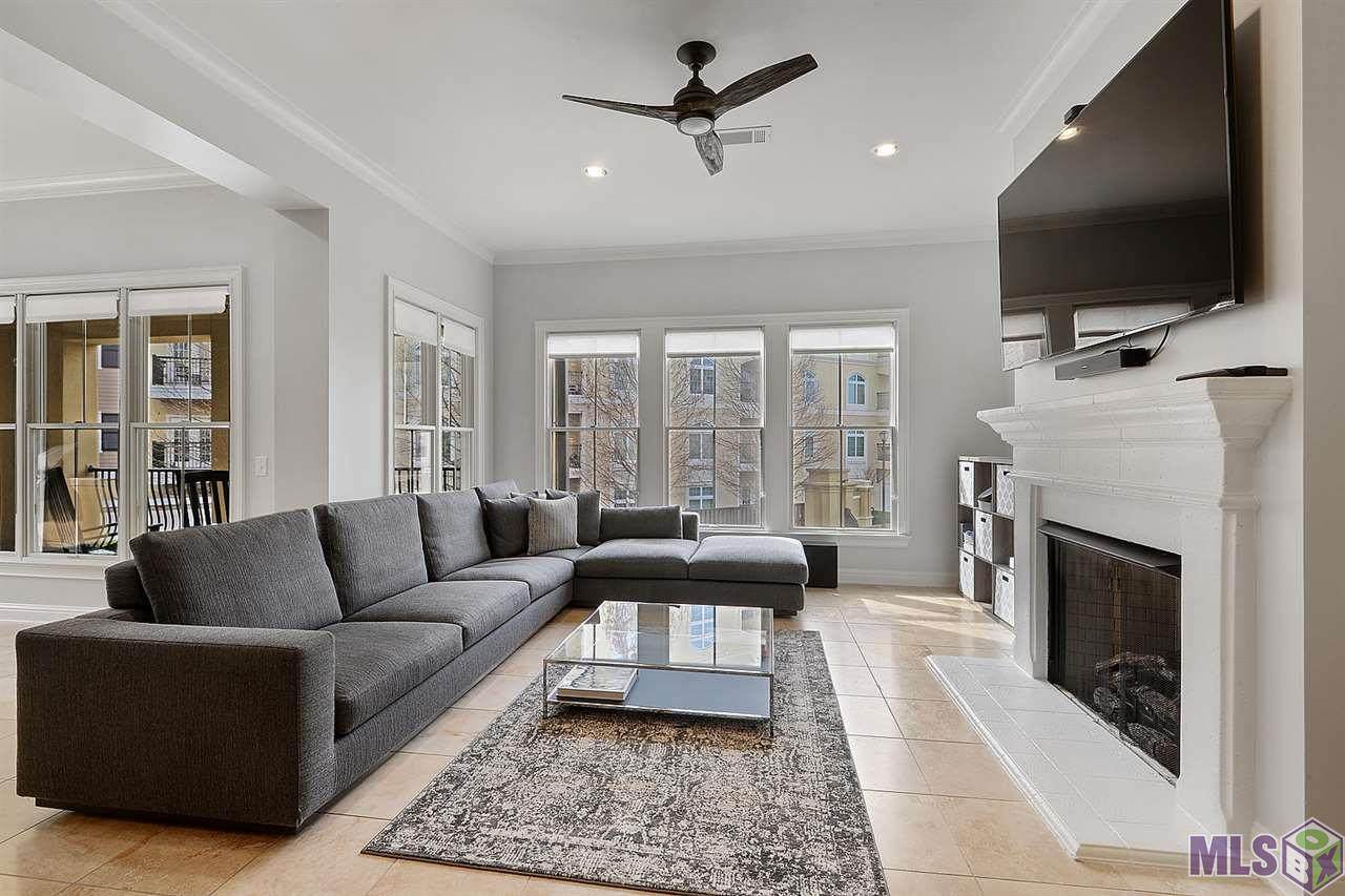 990 Stanford Ave - Photo 1