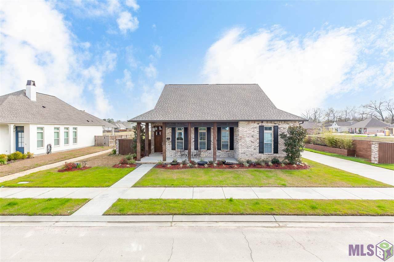 8251 Knee Tree Dr - Photo 1