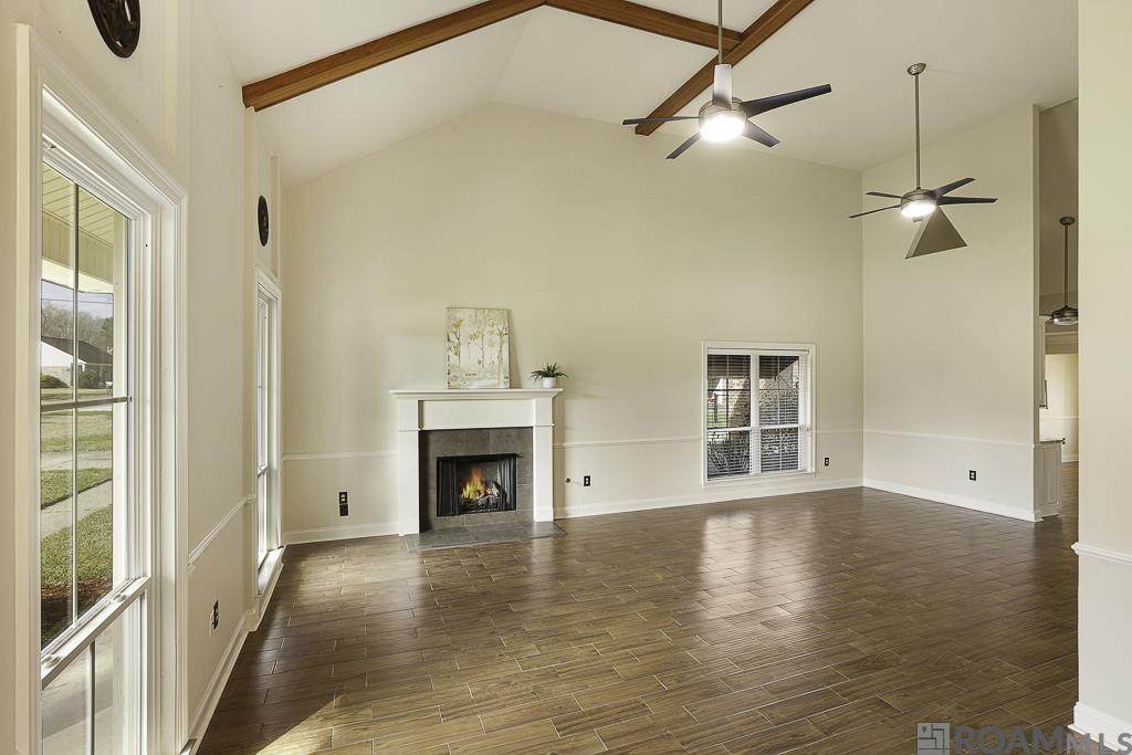 https://bt-photos.global.ssl.fastly.net/batonrouge/orig_boomver_4_2026003416-2.jpg