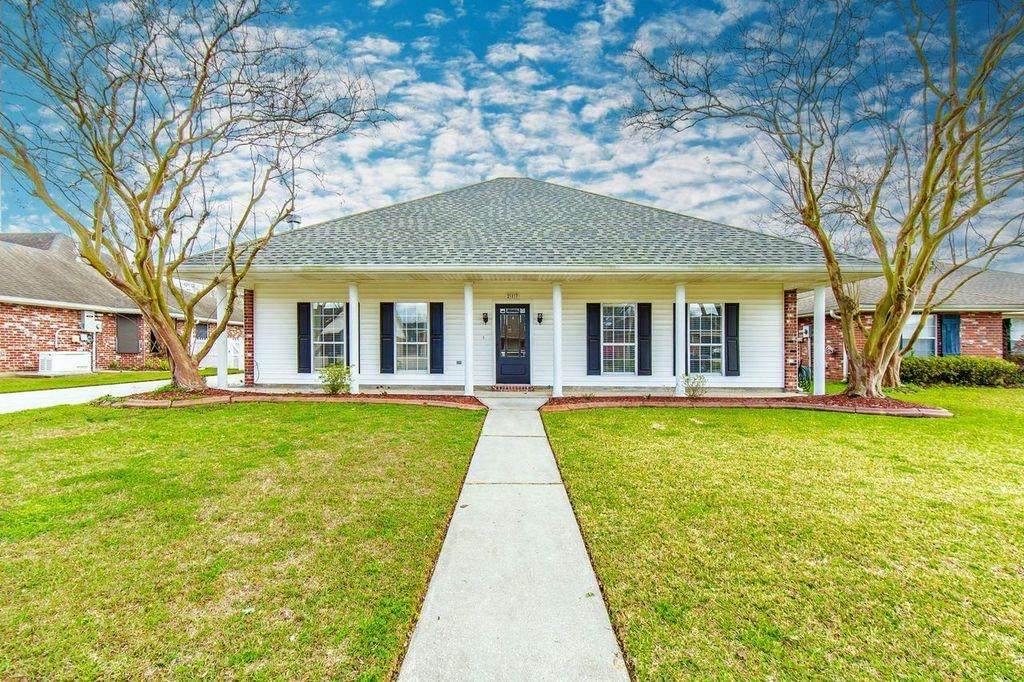 217 Windward Dr - Photo 1