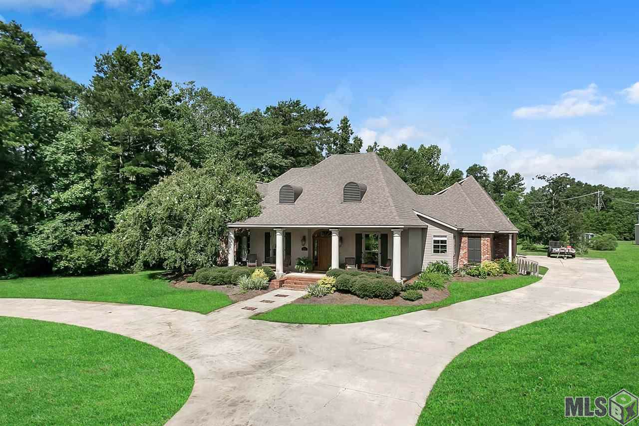 25243 Plantation Ave - Photo 1
