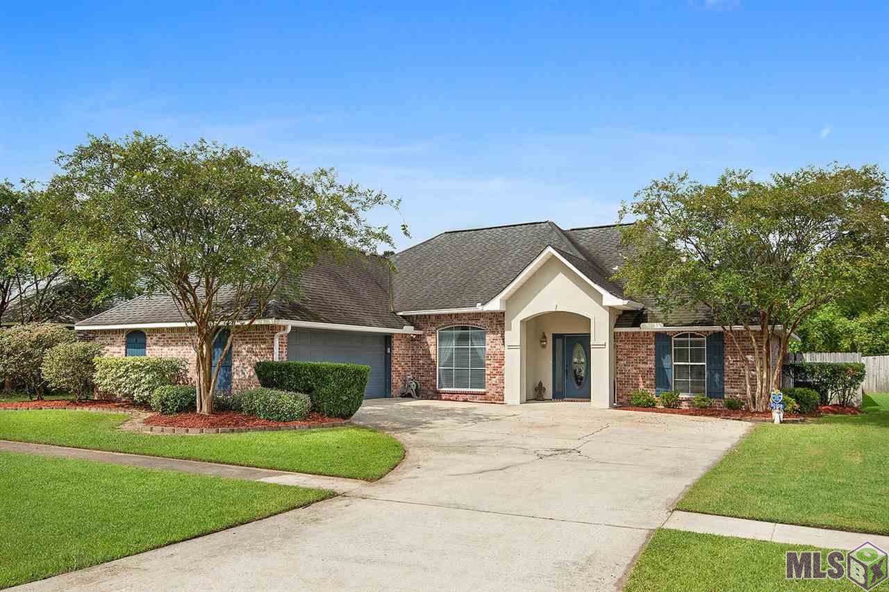 10108 Summerfield Dr - Photo 1