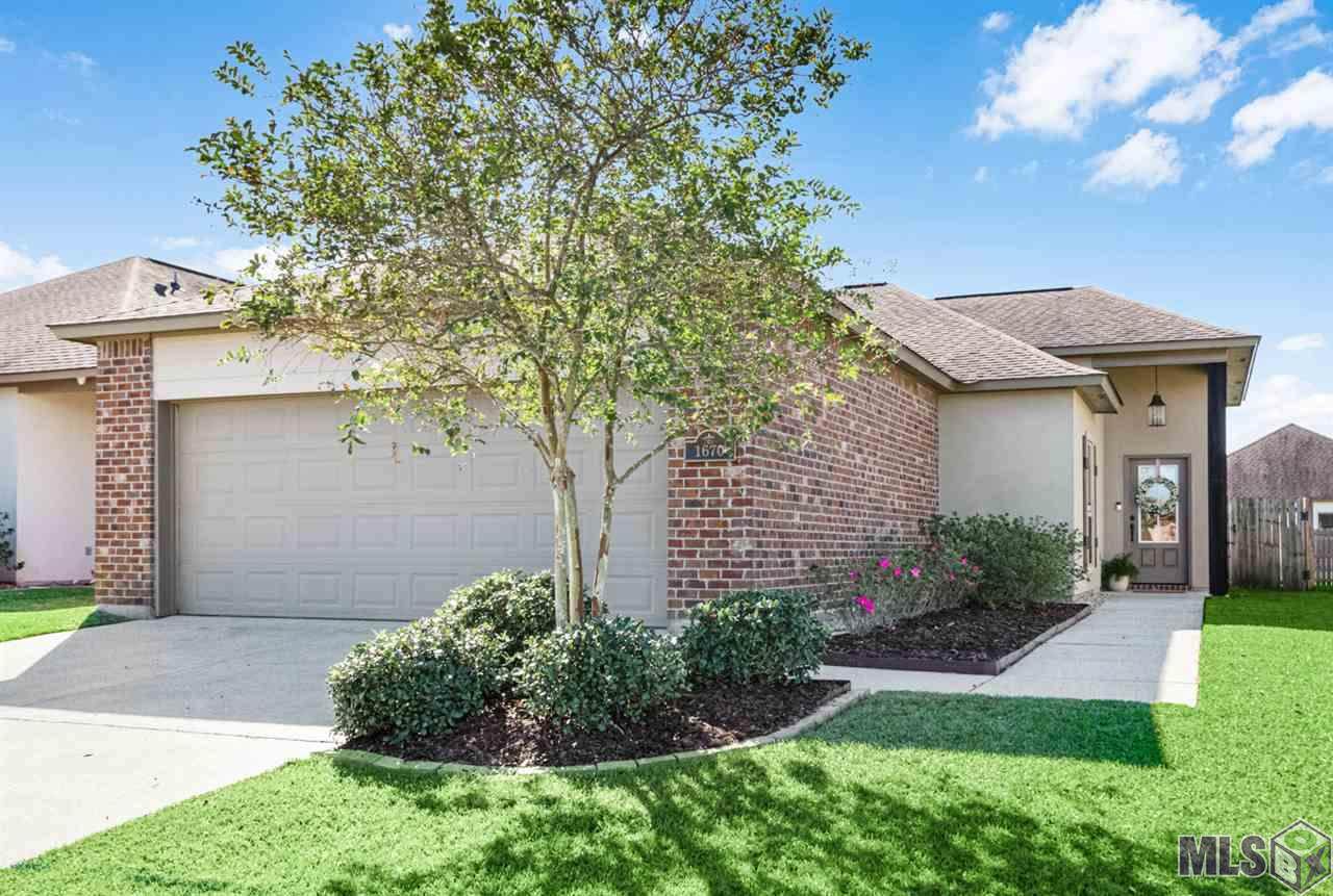 1670 Seville Dr - Photo 1