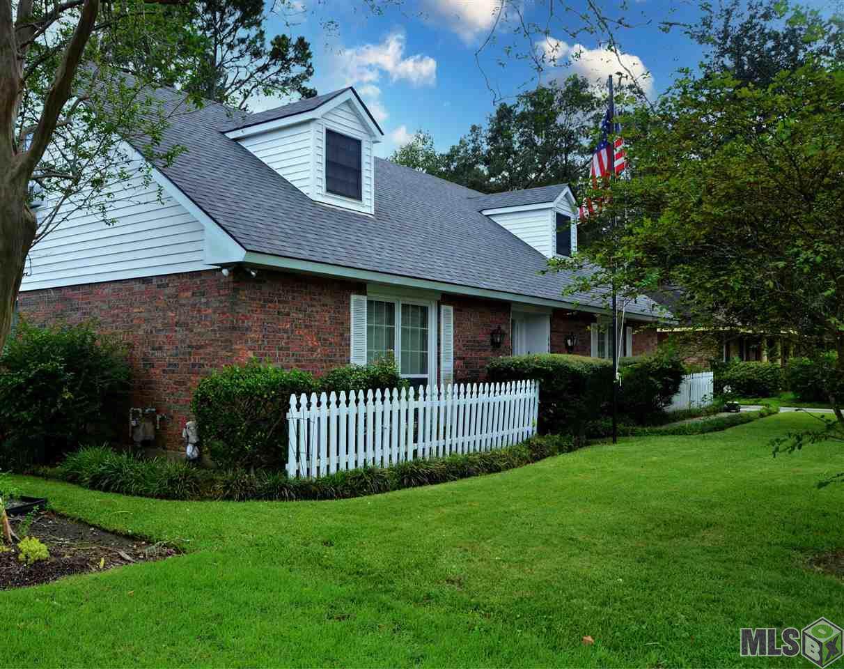 6444 Peggy St - Photo 1