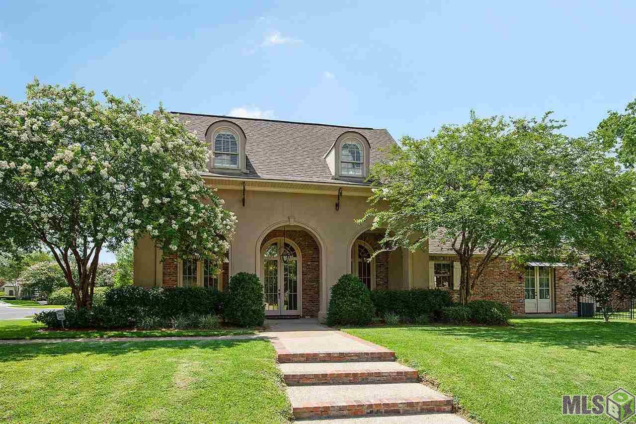 1637 St Alban's Dr - Photo 1