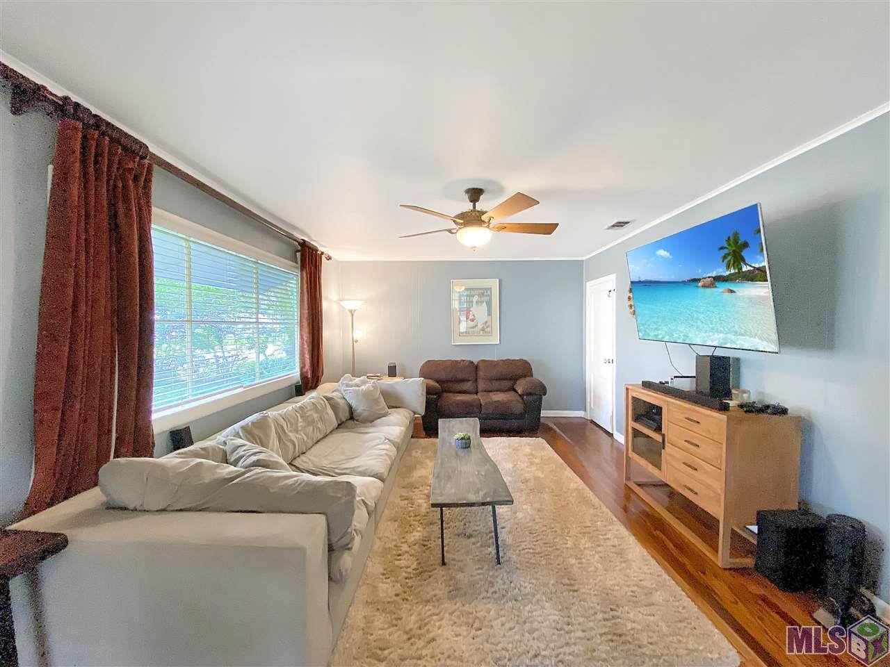 2225 Edinburgh Ave - Photo 1