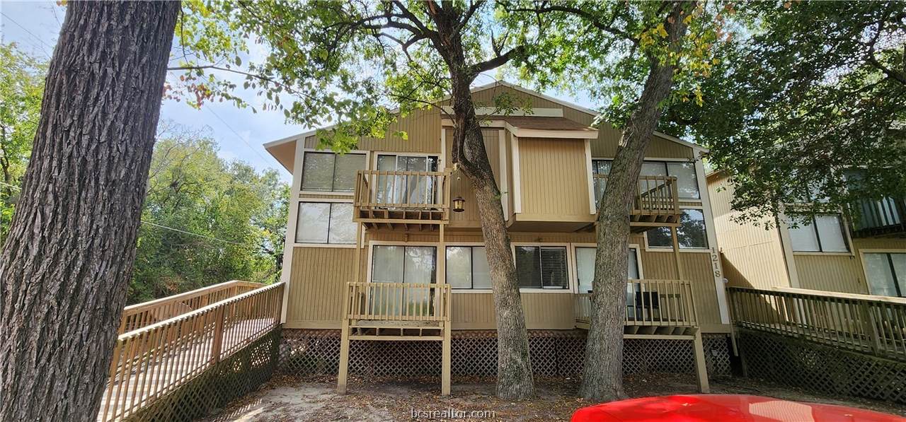 1218 Holik Drive - Photo 1