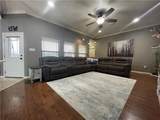 525 Oak Tree Lane - Photo 6