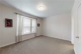 1302 Essex Green - Photo 19