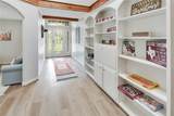 8010 Perry Lane - Photo 9
