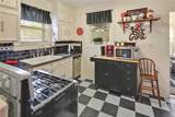 1112 Baker St - Photo 4