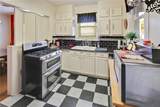 1112 Baker St - Photo 5