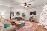 120 Richards Street - Photo 4
