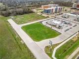 3047 University Dr - Photo 3