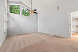 1309 Essex Green - Photo 17