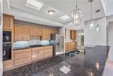 1309 Essex Green - Photo 9
