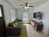 212 Montclair - Photo 2