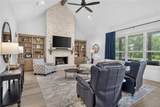 10104 Crown Point - Photo 6