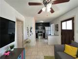 212 Montclair - Photo 4