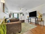 523 Southwest Parkway - Photo 3
