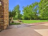 902 Briar Bend Court - Photo 36