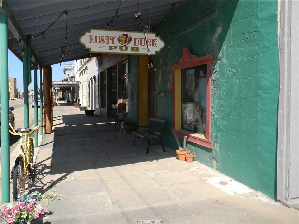 512 Main Street - Photo 1