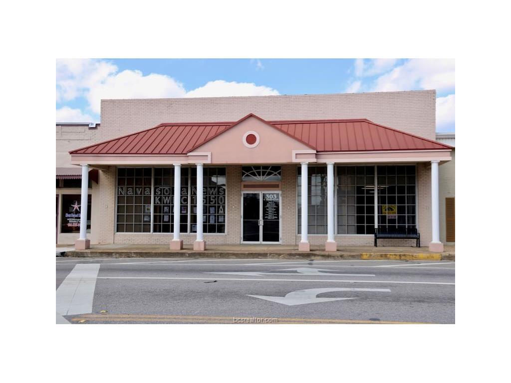 303 Washington/Sh105w Avenue - Photo 1