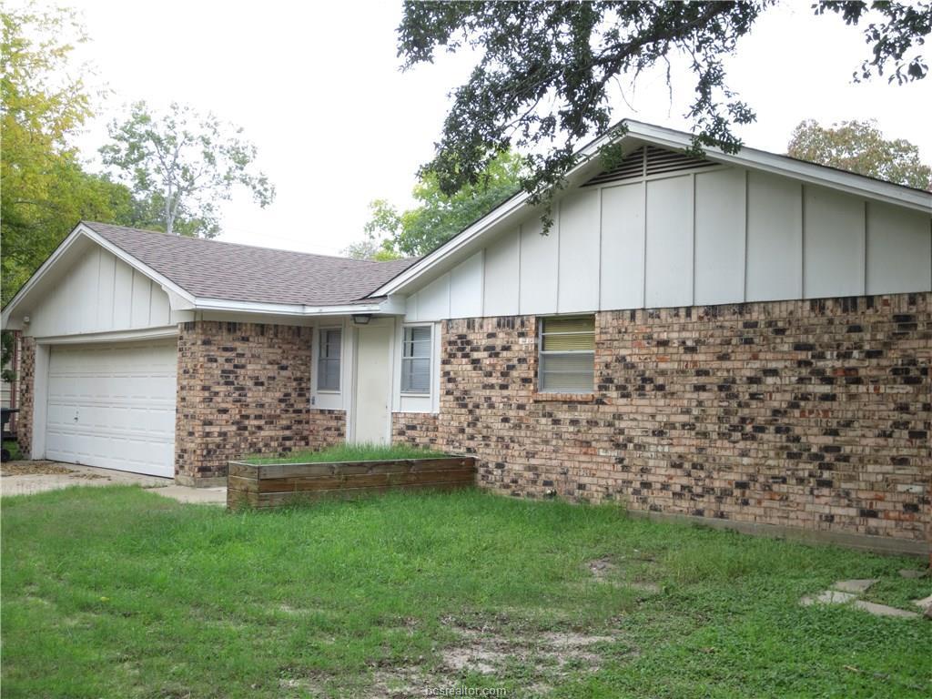 1219 Ridgefield - Photo 1