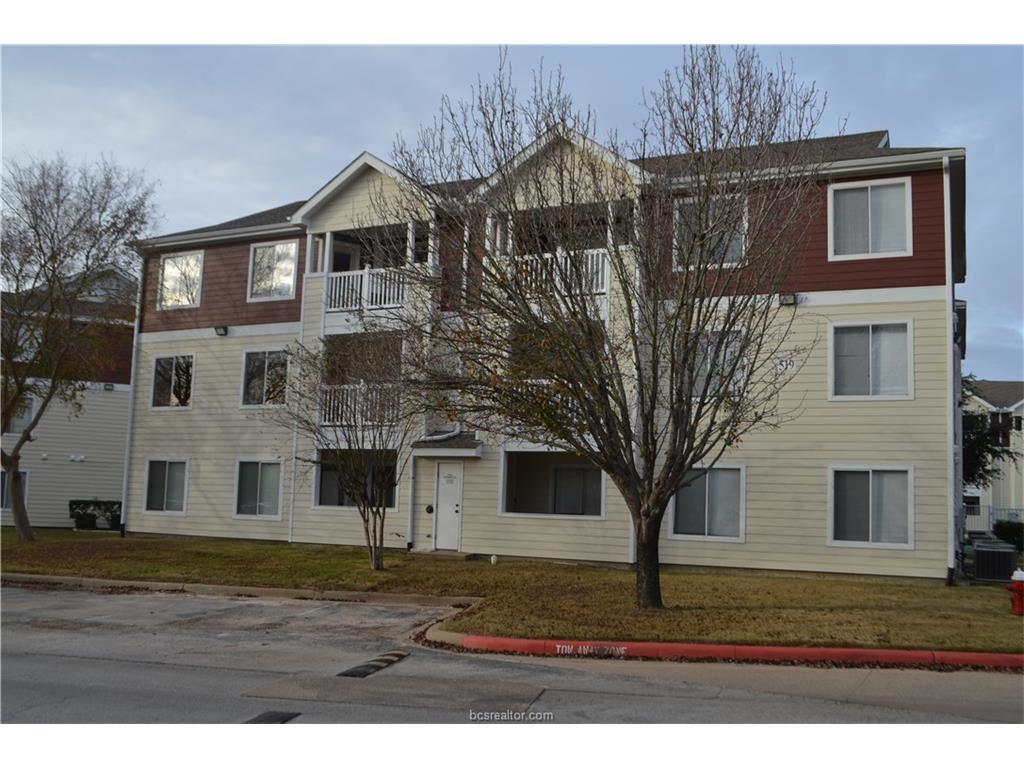 519 Southwest Pkwy - Photo 1